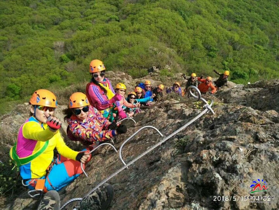 L-UC1K_eip88Ctn4FtgYJrUdz6fQv_XWycAGXg6hY2JsDrZLzshhPRAsw-9LUmE-