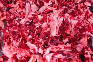 【齐齐哈尔分割牛碎肉，5斤牛碎肉】2.5斤一卷，2卷5斤118元，大块牛碎肉2卷5斤138元