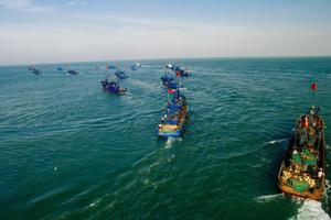 开海拉！9月1日快艇出海拉网捕鱼品尝新鲜海货，碧海湾水上乐园疯狂一天游