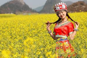 金色的花海--春天里我们穿越云贵5天休闲摄影游（罗平油菜花+马岭河大峡谷+万峰林+黄果树+青岩古镇）