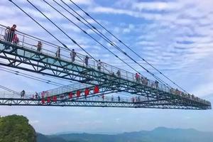 【阳光女神节】3月9日迎三八节磐安云中行走华东第一高空观景玻璃悬廊桥，全长365米！访古韵遗风-榉溪古村一日游