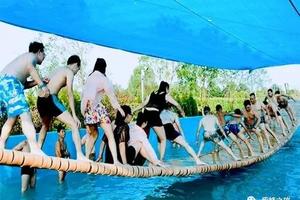 7月4日新昌网红摇摆桥、高空玻璃滑道、阶梯瀑布激情一夏