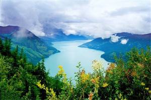 玩聚@五彩滩.禾木村.喀纳斯景区.乌尔禾魔鬼城.天山天池.坎儿井.火焰山大峡谷   北疆8日游