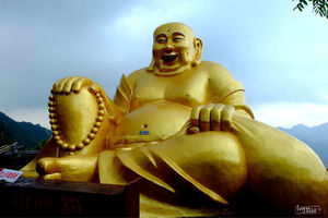 【阳光 | 萧山人免门票特价98元】6.13（周六） 建德世外桃源新叶古村荷花十里长廊、江南悬空寺大慈岩玻璃栈道一日游