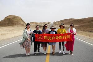 【阳光 | 西部大环线B】可可西里.恶魔之眼艾肯泉.水上雅丹.茶卡盐湖.茫崖翡翠湖.东西台吉乃尔湖.青海湖.G315天路