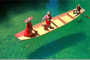 【阳光 探秘恩施 | 4月17日特价1580元】地道恩施5日全景游|轻户外徒步，探寻秘境鹿院坪，解密土家恩施，打卡网红漂