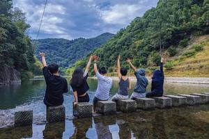 【阳光 | 盐帮古道】4月30日新昌高颜值盐帮古道徙步、过水道十八渡、品原生态山野土菜（带上拖鞋 换衣服 打水仗 玩水）