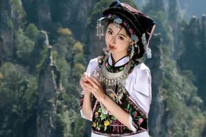 阳光【魅力湖南】6.29-7.4日长沙、张家界、芙蓉镇、边城、矮寨大桥、凤凰古城小包团休闲6日游