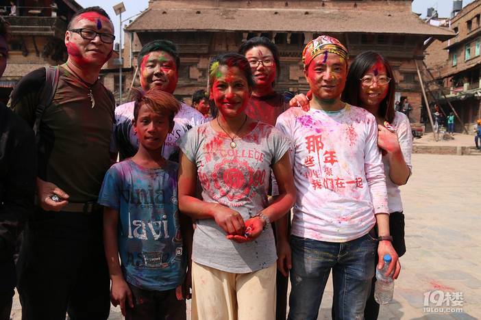 我的尼泊尔洒红节之旅，竟然那么艳爆！