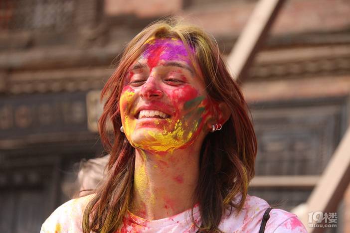 我的尼泊尔洒红节之旅，竟然那么艳爆！
