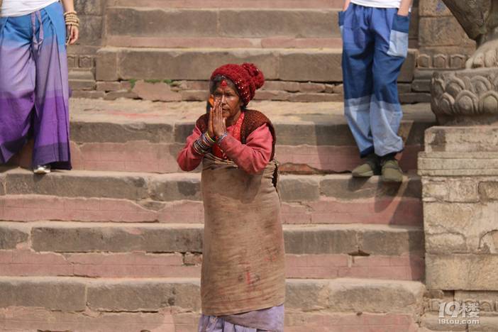 我的尼泊尔洒红节之旅，竟然那么艳爆！