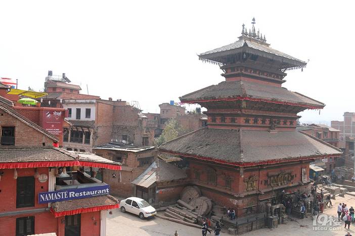 我的尼泊尔洒红节之旅，竟然那么艳爆！