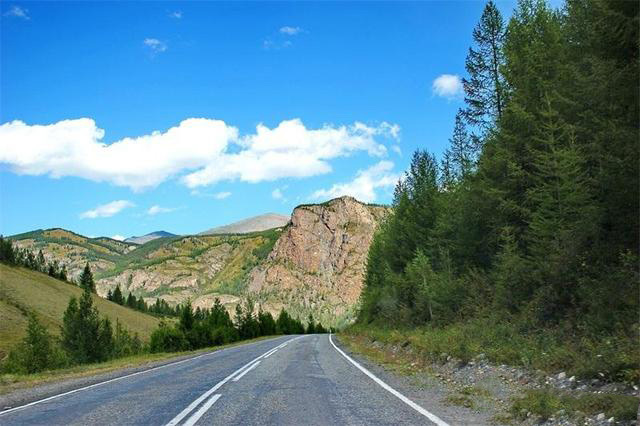 3e40000b67984046a89.jpeg 最美的风景,在路上!这辈子自驾一定要去的世界十大最美公路