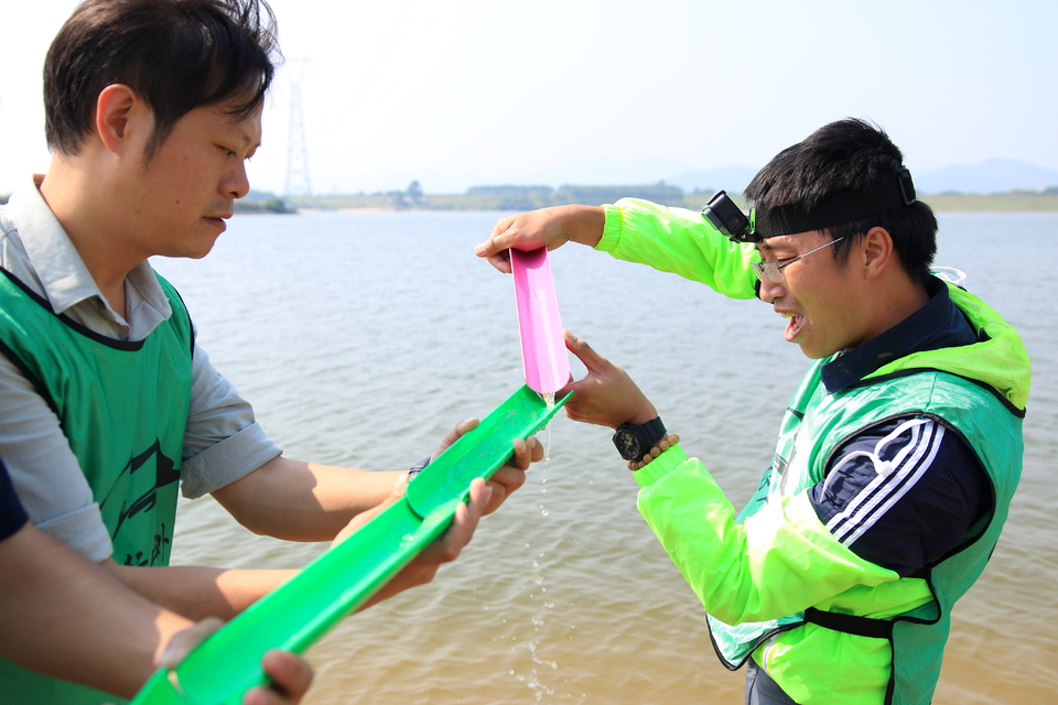 wdxuFwx7V4YMfMy3uKVYsfkAR00RJVIaF4OdFaVN9_LEvexab3lHGmrCYQ-0xebw