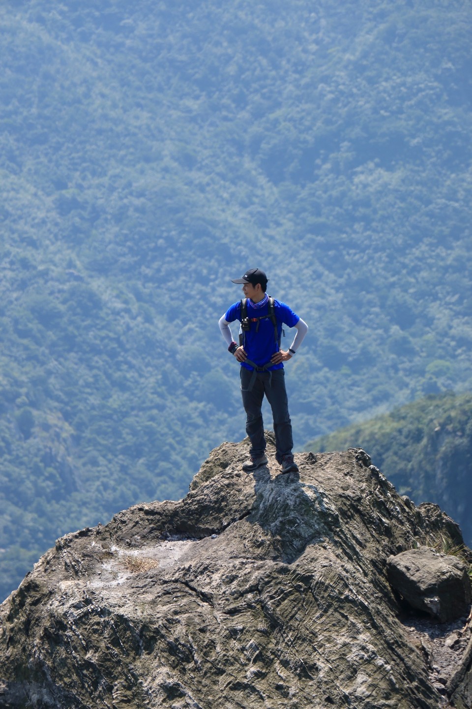 41EF6D54-84F3-4BE5-8FEA-B44C40C8CE6B-274-0000010DCF2C6423_tmp