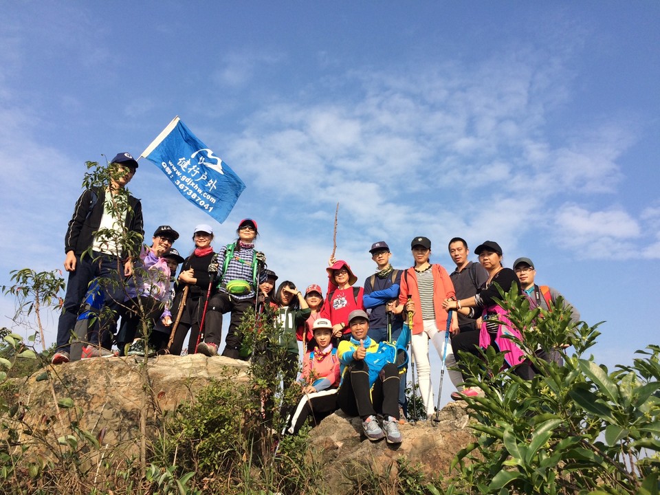 8C60861D-B5D6-455D-84FF-71A295785CC0