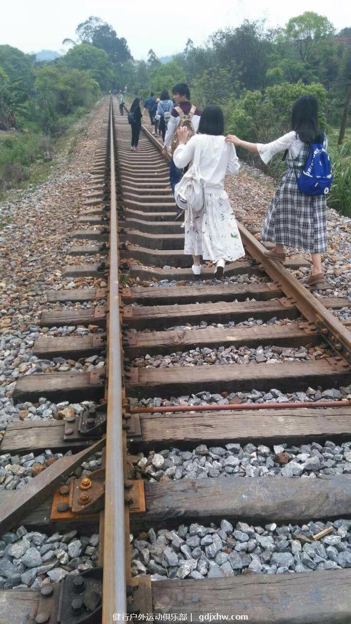 mmexport1491228804986