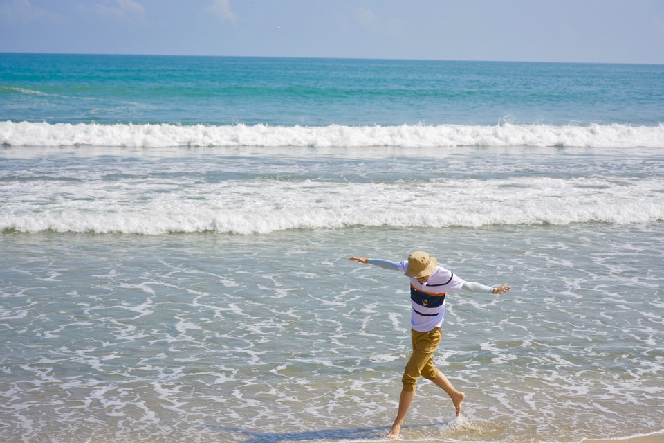 1EF05A24-52DA-46B5-B353-85B44824F2A4