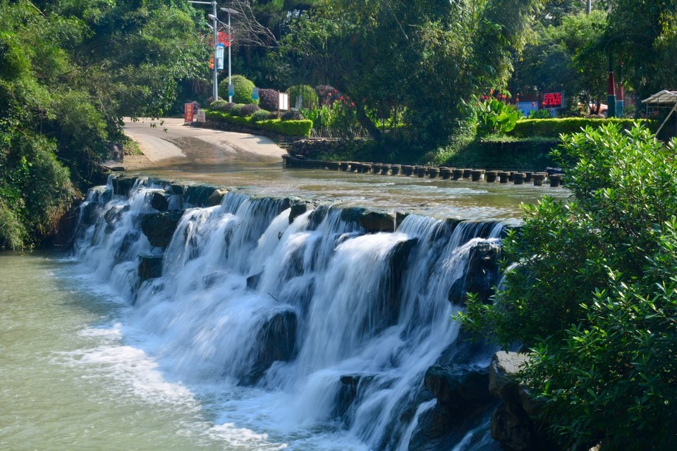 B4557083-8FE2-432E-99B5-D255375DB5C0