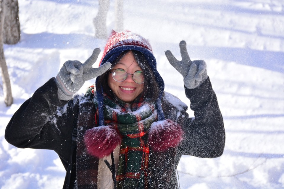 E9D315B5-FC27-46AE-B6CC-71F4D99F828B