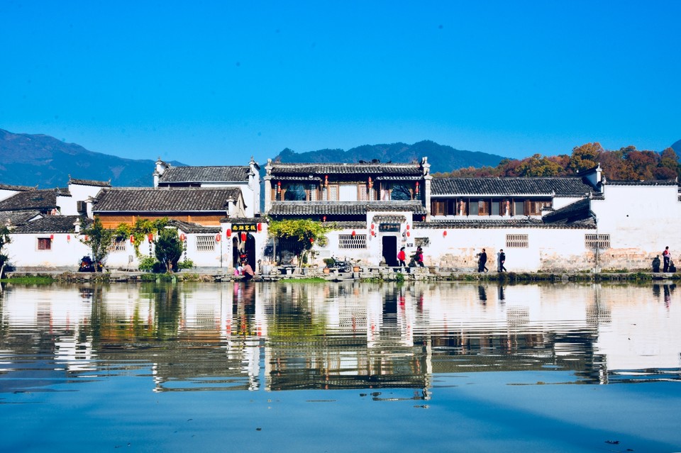 2344E542-FB27-4BB5-85F3-E2A22C582101