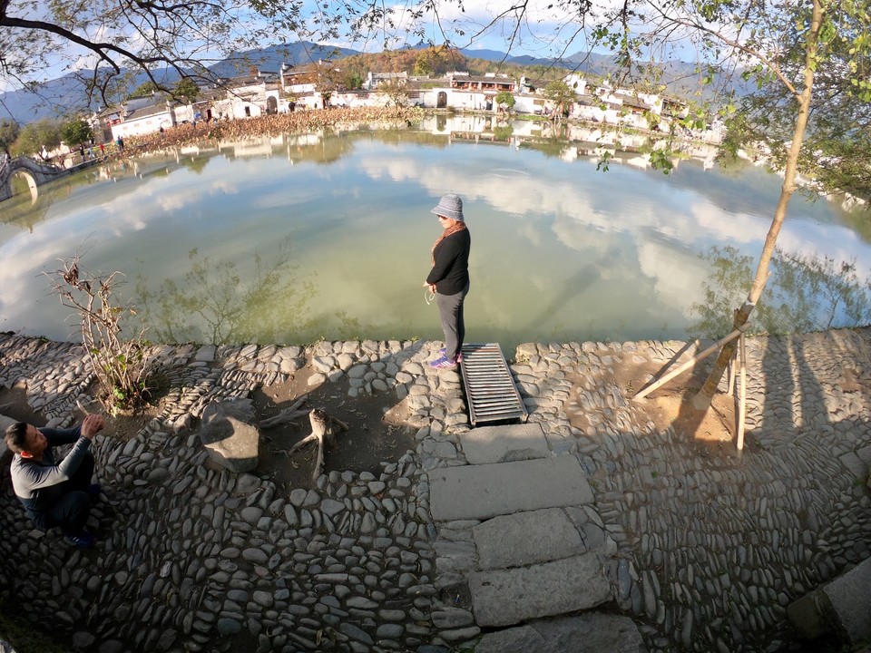 8C6ACDA4-E50A-4C79-A9EE-25DE1BD446AF