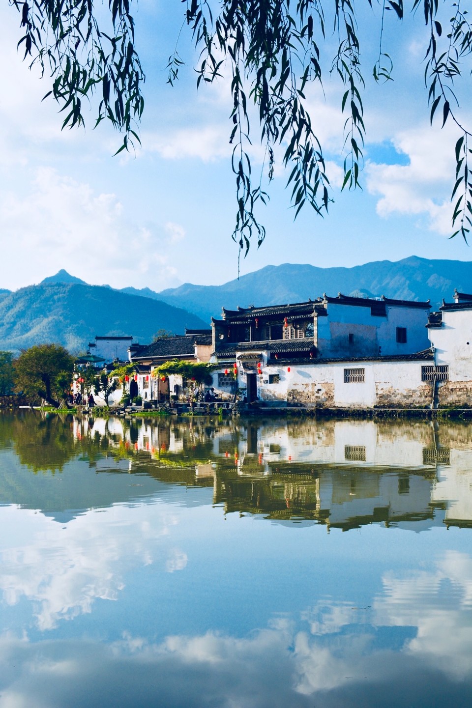 24ABEEE6-EC7D-4DBD-B220-D6DB966A1126