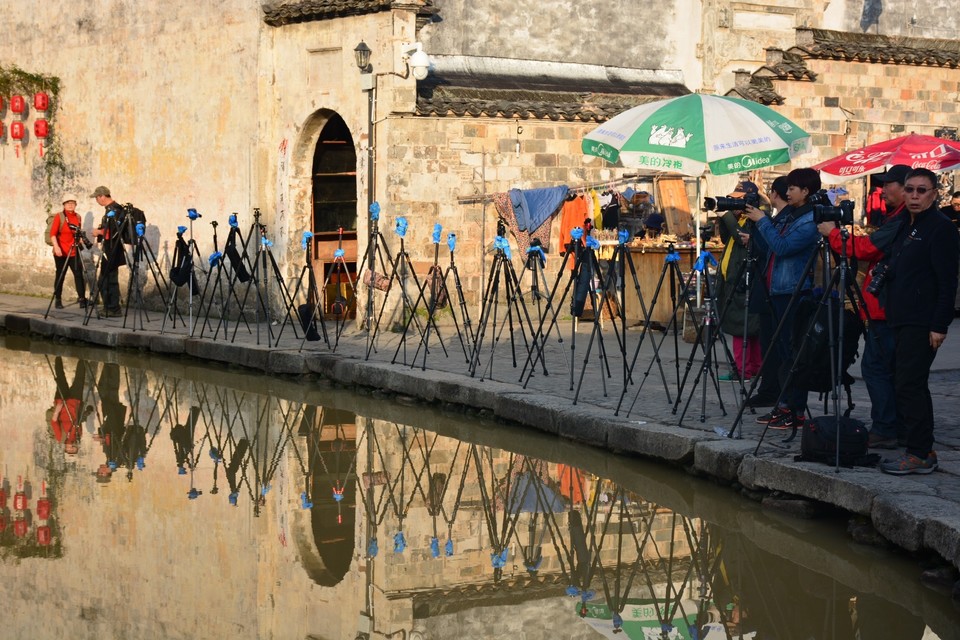 BB9857B3-B820-4571-8086-D36771E4015C