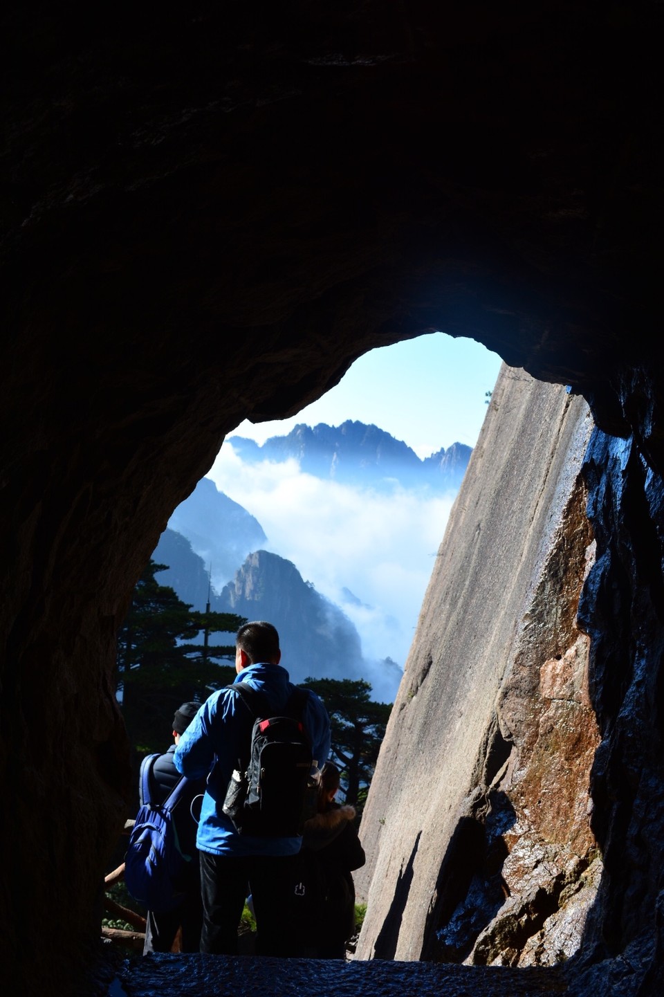 4B367480-4E72-431B-B375-B5C7085B4095