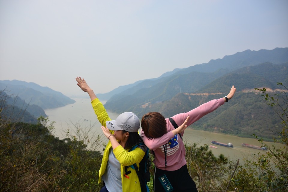 F123C2F2-3DC8-400C-AE4F-DC3848E8DE26