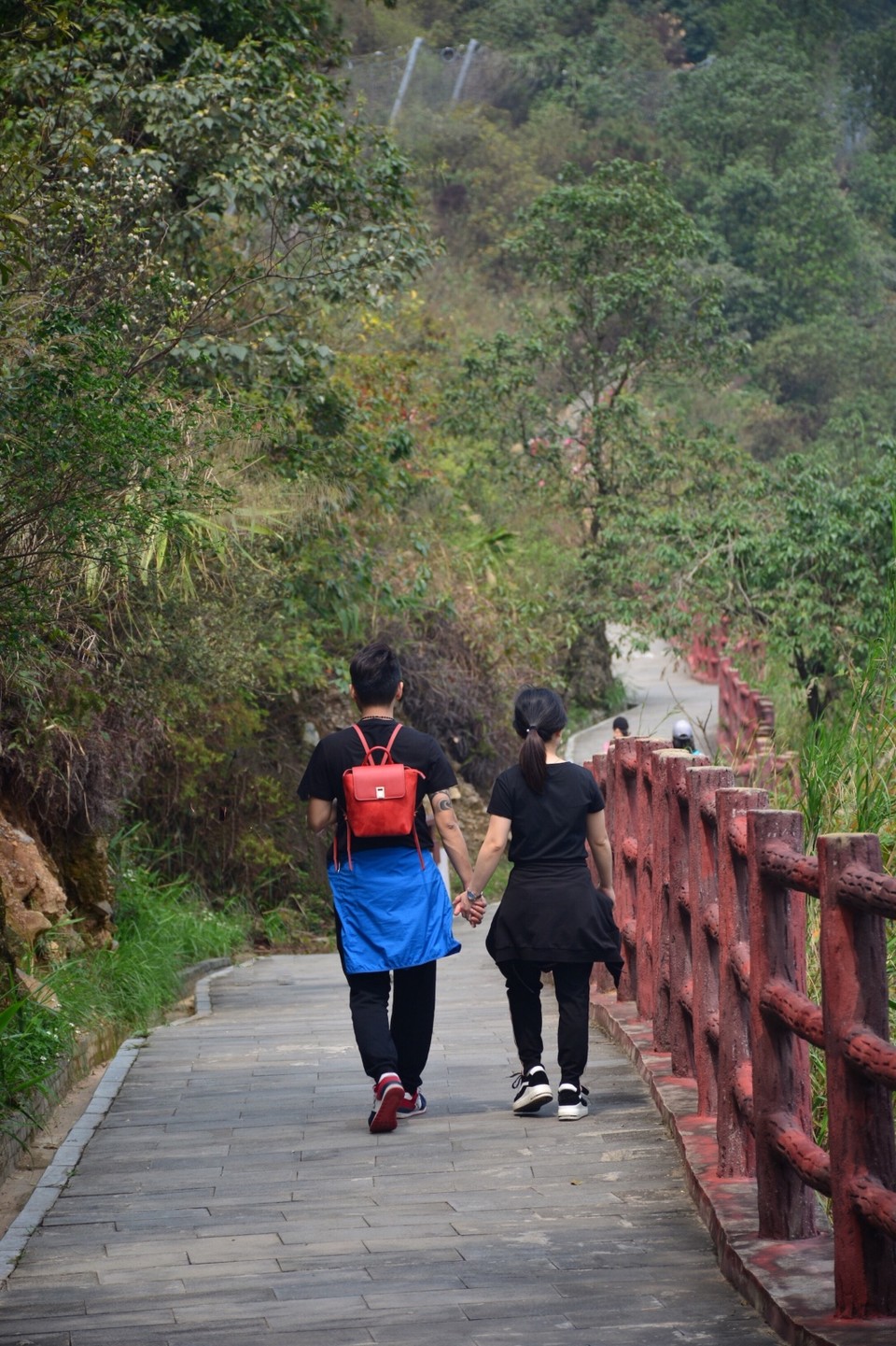 B419D2F3-6910-4E2F-9452-07CC047AB1FD