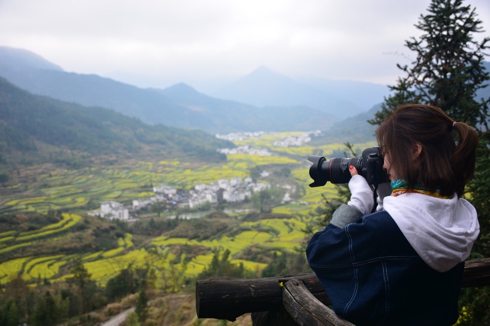 BE5E5BA5-0E2D-40F3-B849-56658A8A8EFB