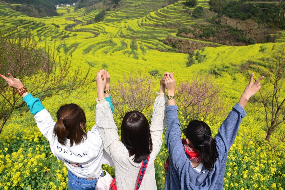 E5F297FF-CBD5-4AE8-A1AC-273BA3C6FF44