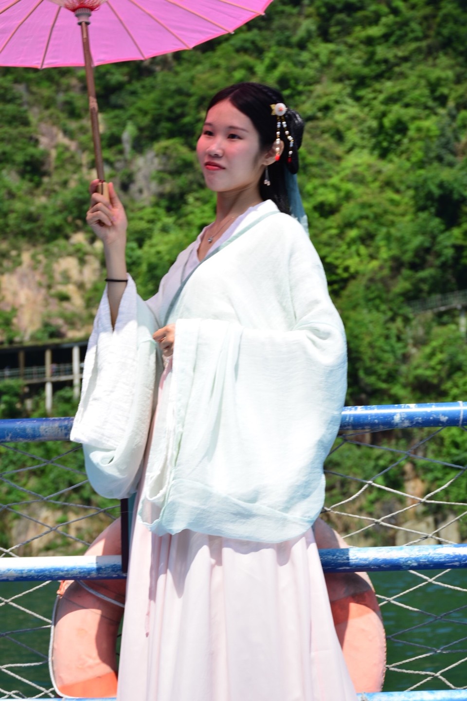 3366721F-CFDE-4C86-955C-A7CCDFBD52D9