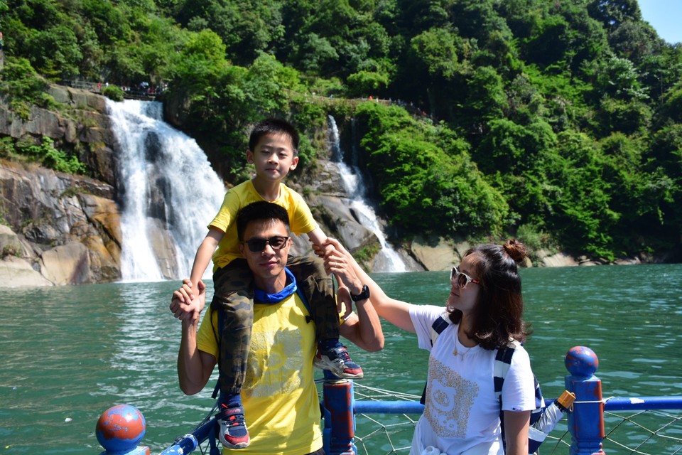 2154B5D2-D708-44FE-8448-7C70515D2E01