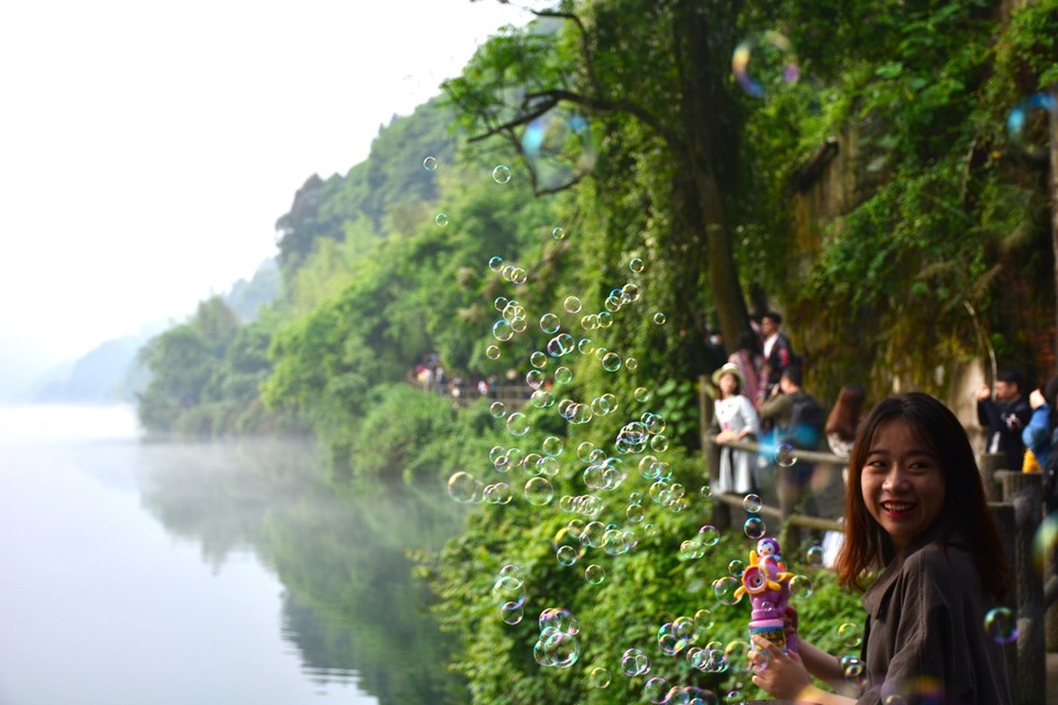 51DAD6D2-E904-4CE1-A1A6-9E32315ADDA2