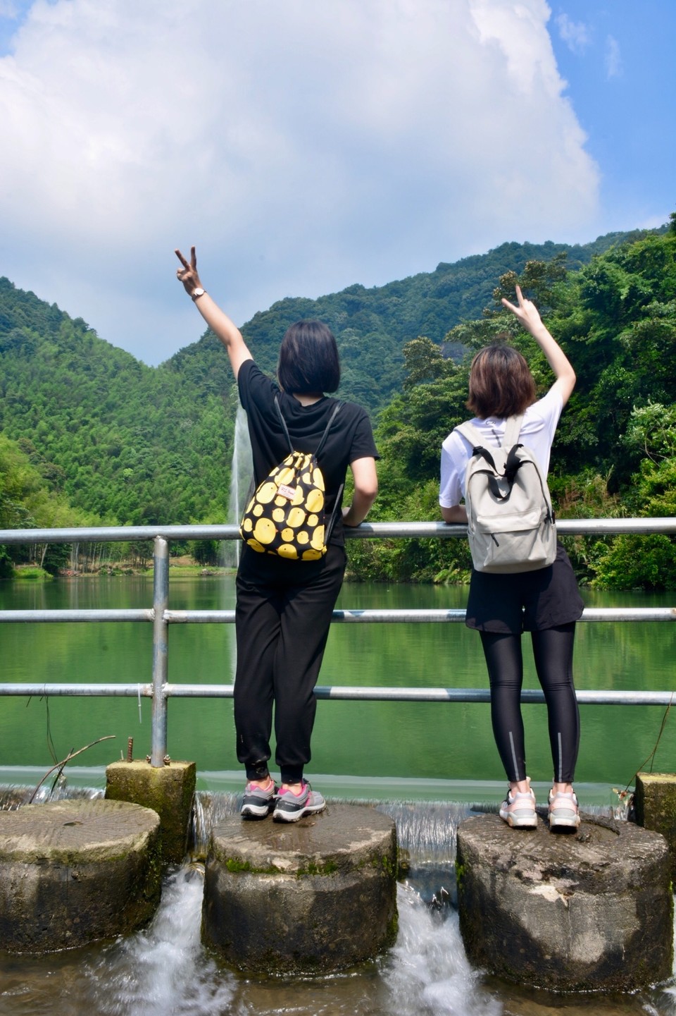 7E33DB7D-5BCF-41AF-BE61-266DFFCB7AB1