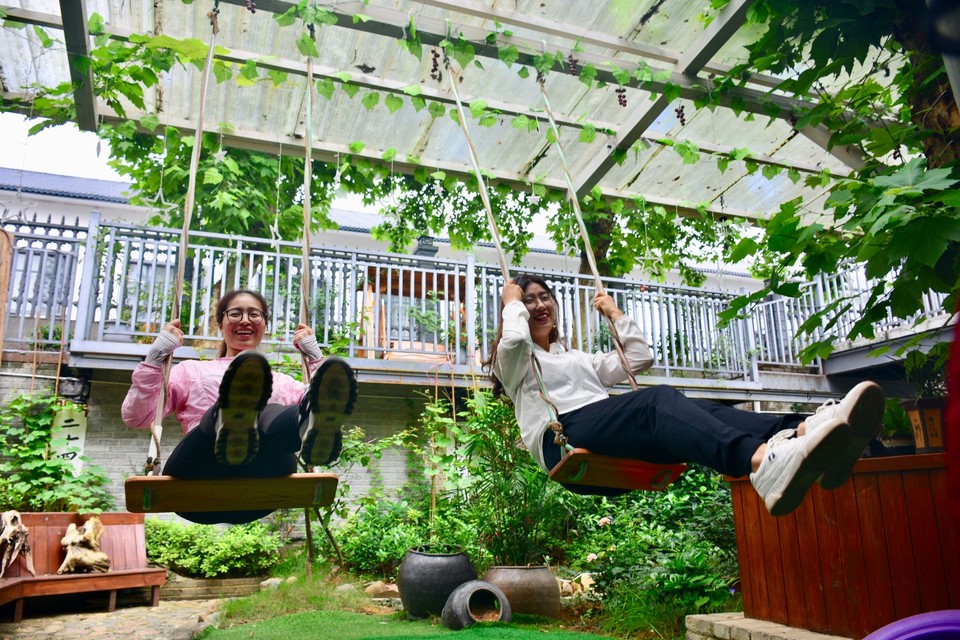 8B4D0A03-A2EA-498B-824B-4227915F02FE