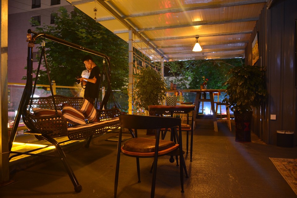 16CB897C-5752-443E-83B2-A719FE0F3C8F