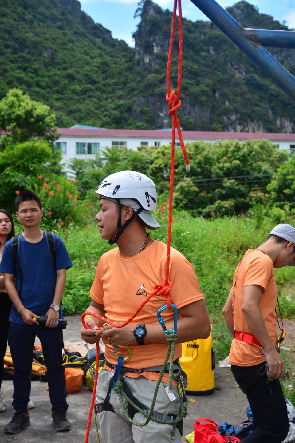 31906A8B-8121-4998-A6E4-9DF8C453B775