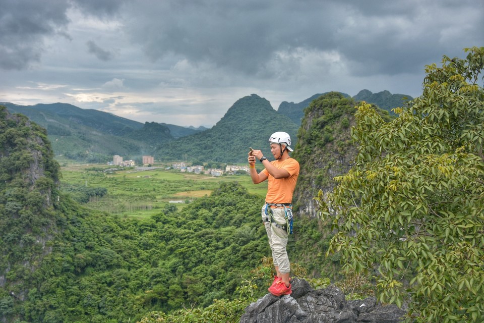 A0A65A69-BE54-41BF-A2A7-4DB576D16B6B