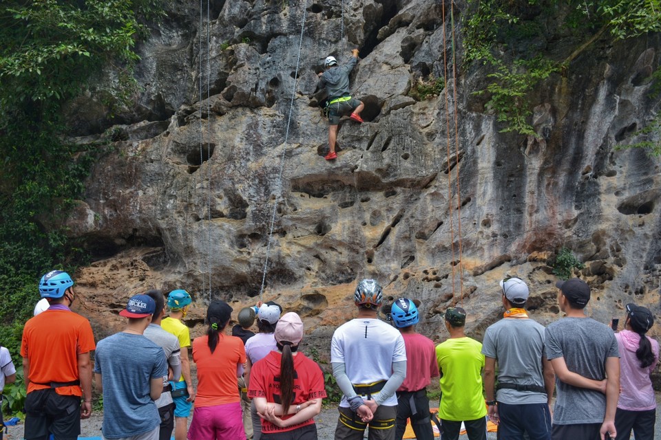 FB8405C5-A6B4-49E2-AFEF-2C3DCE0475A3