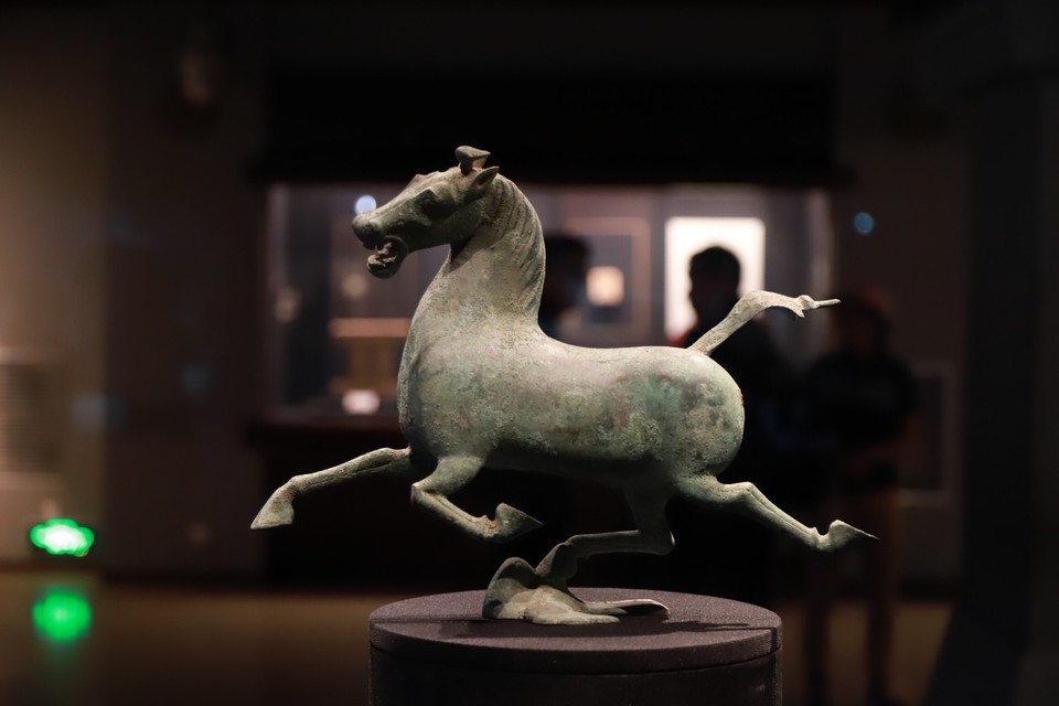 B1D2B599-B2DA-460C-B49C-C4D55E26F748