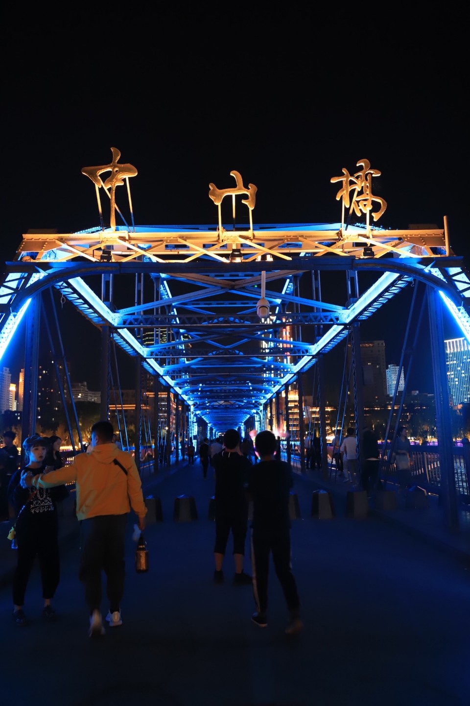 6D17F6B5-559E-406A-8B2B-DFE83CB0AF7E