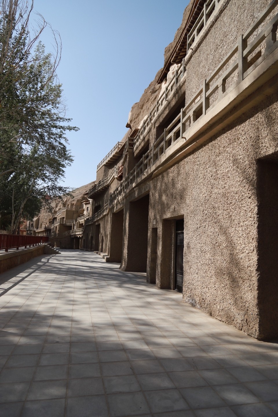 E4F57656-0DF3-40BF-89AF-BFF642853421