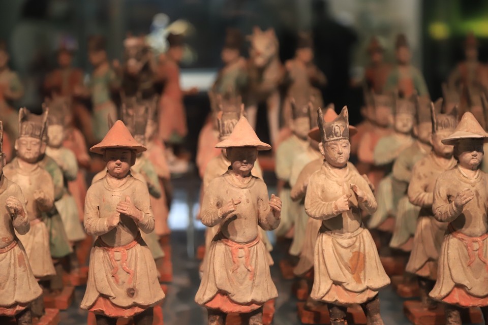 ADAD44BF-6B95-49BC-A547-EEBB420CF2D8