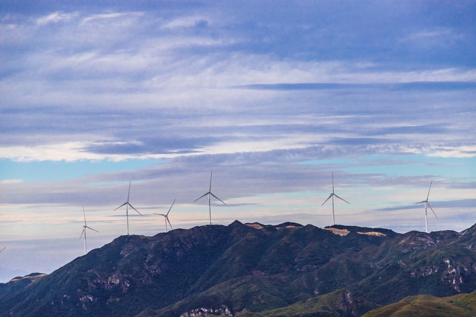 5FB84AD6-853E-49EE-9C97-0236F74595DF