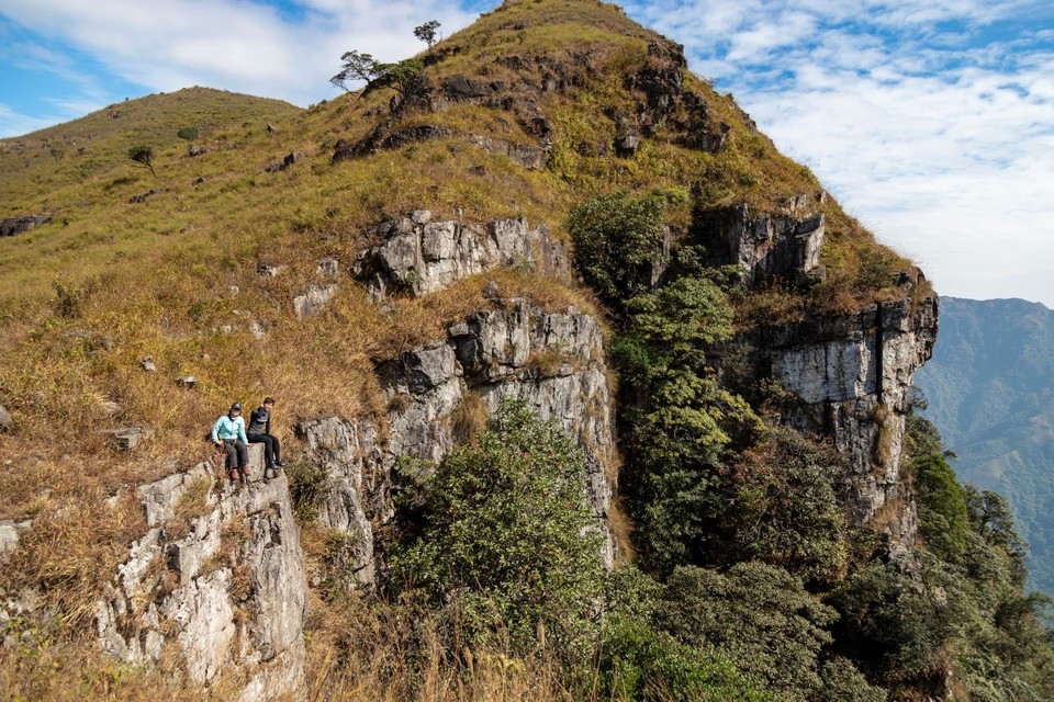 AC39D6D8-3286-4EB5-B6B8-0FE0ACC64BA8