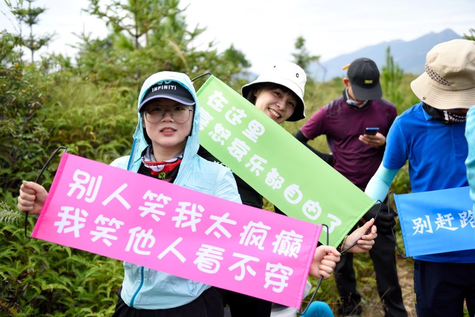 AB2942B5-7C59-491B-86BB-5376AF6FD7A0