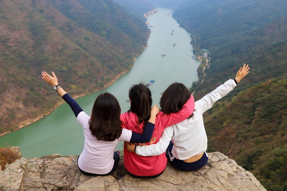 9E5CB6EB-3E40-4508-8C1E-D306B07EE46D